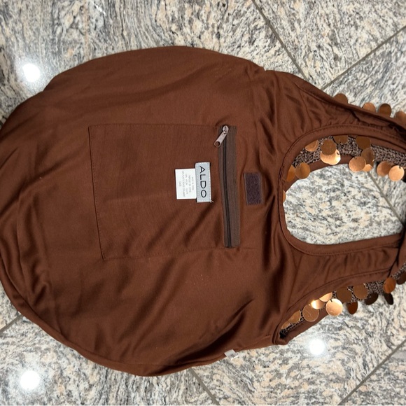 Aldo crochet slouchy bag with shiny sequin disks Velcro closure. - Picture 5 of 8